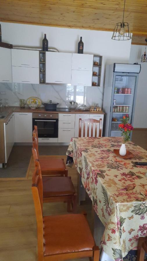 Bujtina Lugina E Vjoses Villa Permet Bagian luar foto